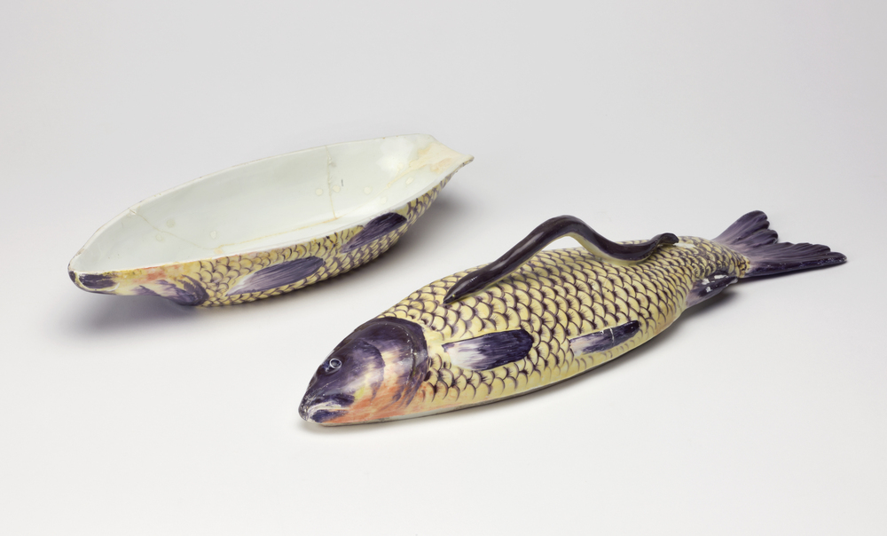 Tureen and cover in the form of a carp